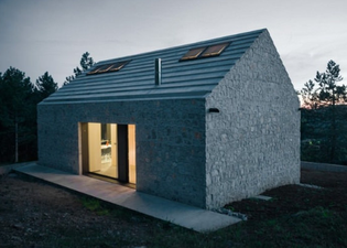 Dekleva Gregoric / Kompact House Project